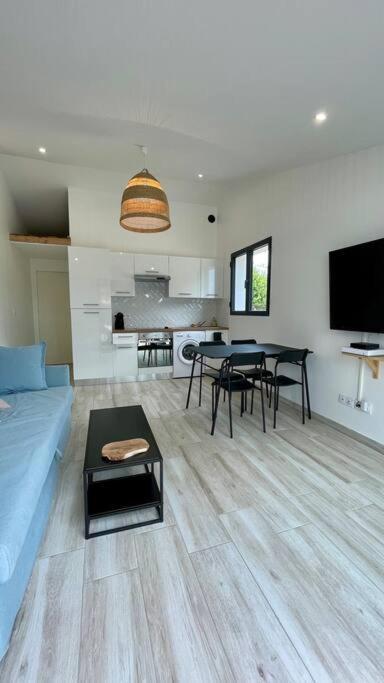 Holiday home Maisonnette Chaleureuse A Proximite Du Centre Narbonne